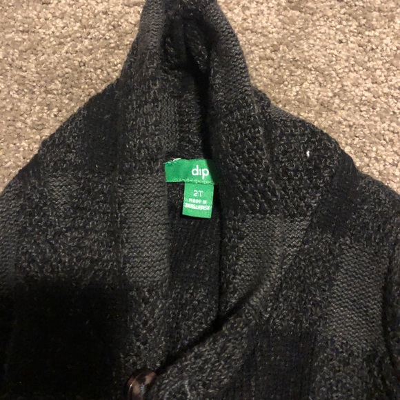 Black plaid 2T excellent condition - Picture 2 of 2
